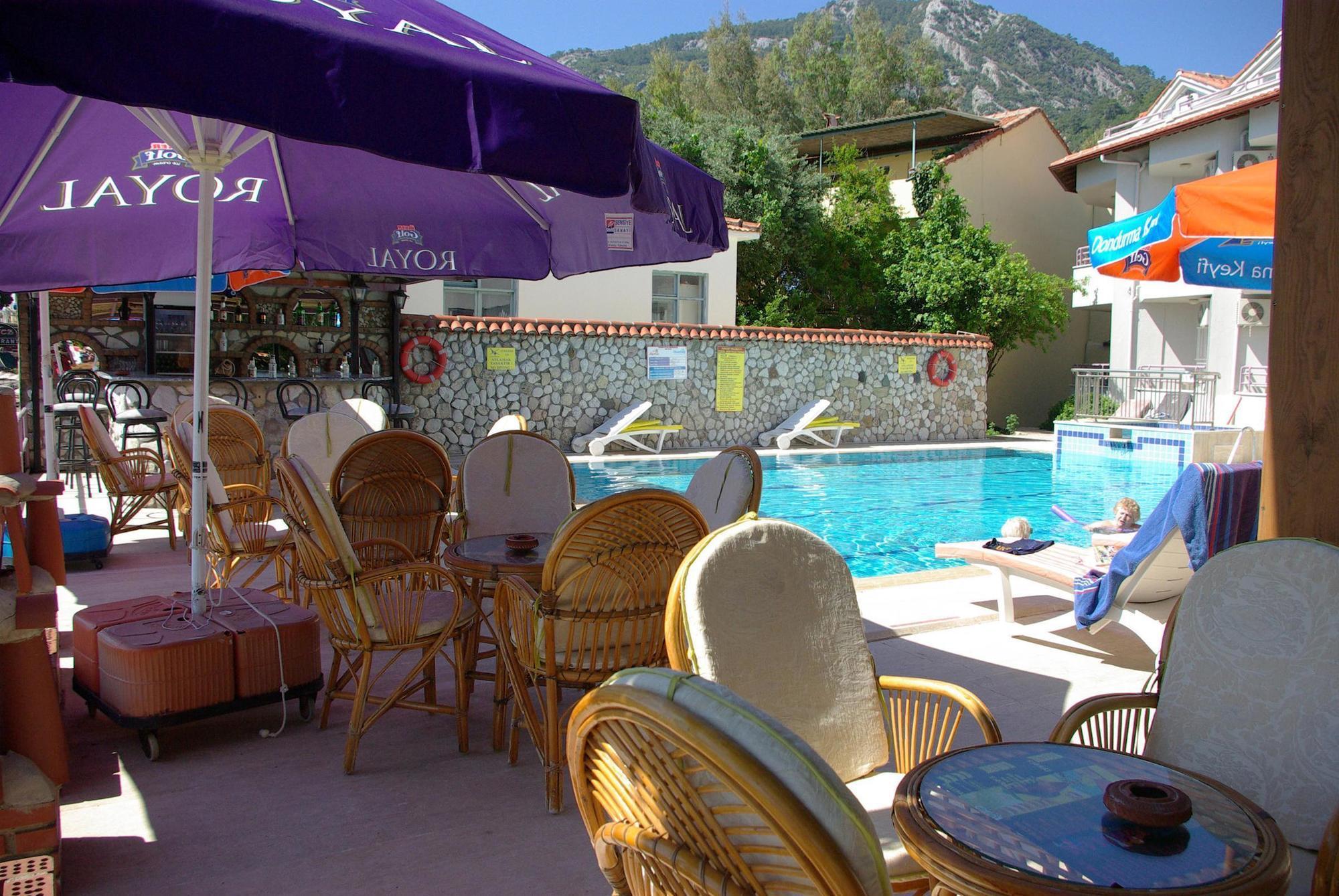 Zeybek Hotel Turunç Luaran gambar